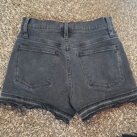 Madewell Highwasted shorts - Picture 3 of 3